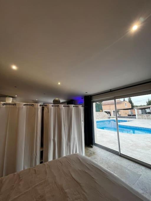 Jolie Maison Avec Vue Sur Piscine Bouc-Bel-Air Eksteriør billede